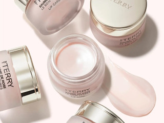 17 Wedding Beauty Experts Reveal Their 'Can't Live Without It' Buys