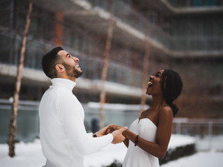 Christmas Wedding Songs: 50 Festive Picks for December Weddings