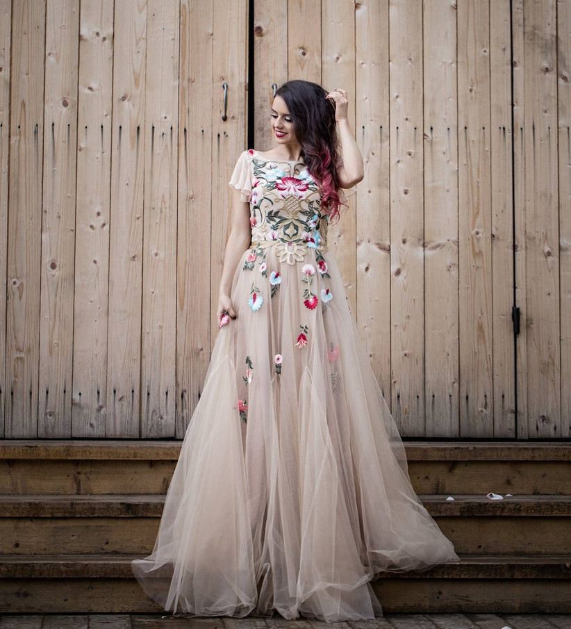 red flower wedding dress,Latest trends