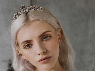 24 Stunning Wedding Tiaras For a Fairy Tale Wedding