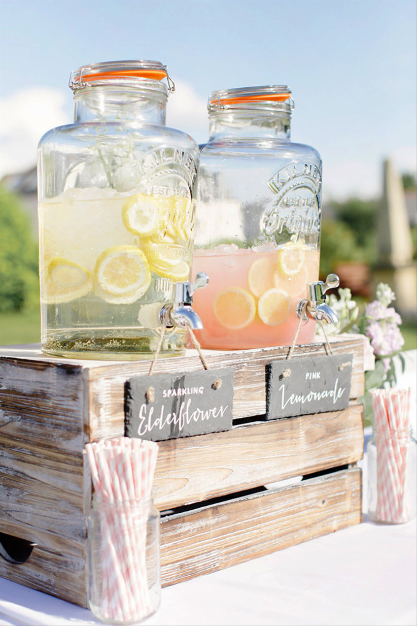 25-stylish-creative-wedding-bar-ideas-for-2021