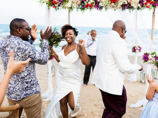 75 of the Best Wedding Party Songs to Add to Your Reception Music Playlist