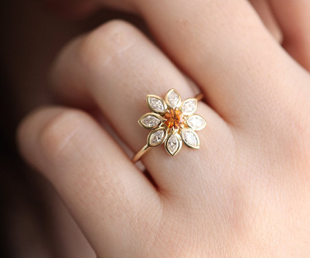 25 Swoon-Worthy Flower Engagement Rings