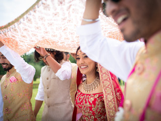 Weddings to Return to Normal by Summer, Boris Johnson Says