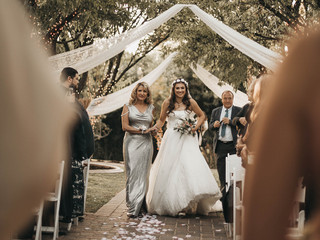Songs to Walk Down the Aisle To: 135 Songs for Your Big Entrance