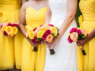 Bride Wants Bridesmaid to Wear Coloured Contacts So Their Eyes Don’t Clash With Dresses