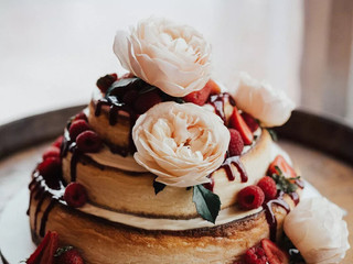 23 Unique Wedding Cheesecakes for Cool Couples