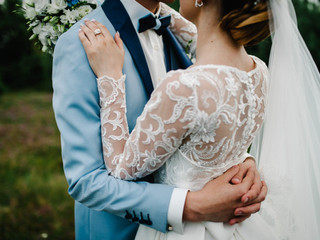 How to Postpone Your Wedding: 8 Steps to Take Now