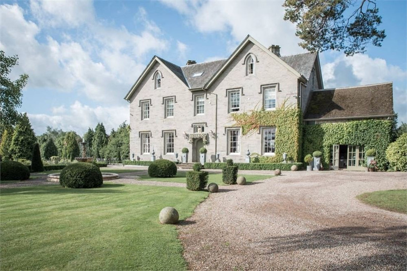 The Uk Wedding Venues Open For Virtual Tours And In Person