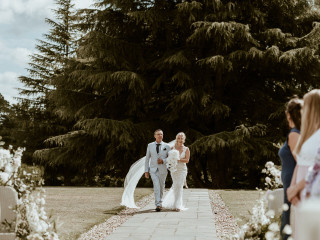 30 Best Father of the Bride Gift Ideas He'll Cherish
