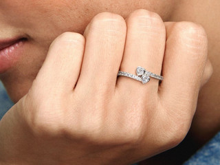 24 Beautiful Promise Rings & The Meaning Behind Them