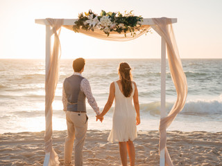 Engaged Couple Slammed for Inviting Guests to an “Unreasonable” 5.30am Wedding