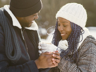 50 Cosy, Cheap & Cute Winter Date Ideas That'll Turn Up the Heat