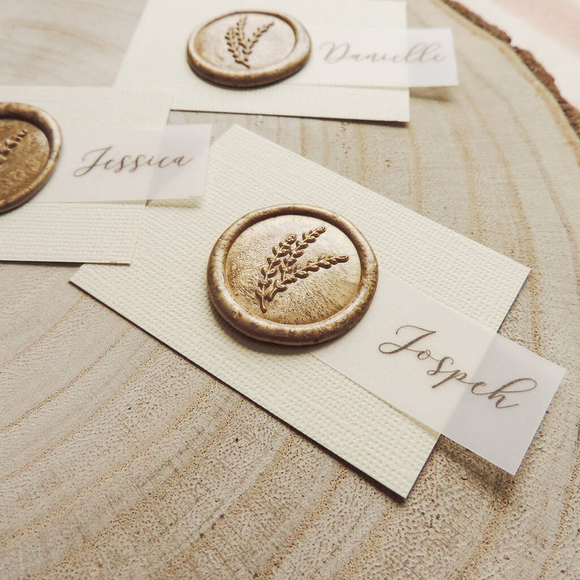 33-unusual-wedding-place-card-ideas