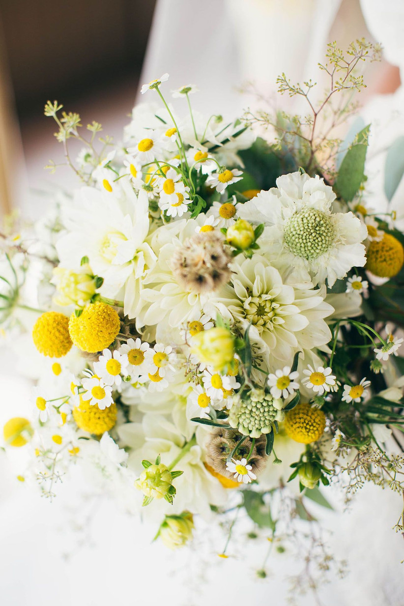 white wildflower bouquet