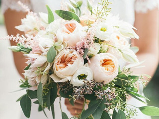 How to Choose Your Wedding Flowers