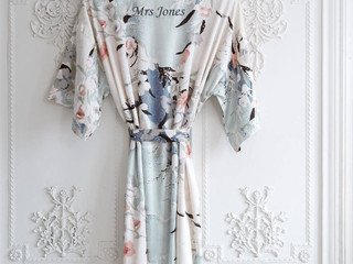 Sentimental Bridal Shower Gifts the Bride Will Love