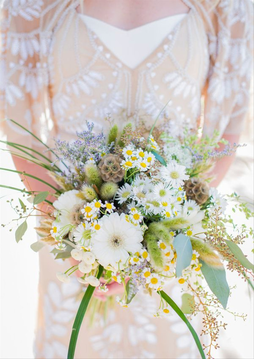 29 Wildflower Bouquet Ideas For Whimsical Brides