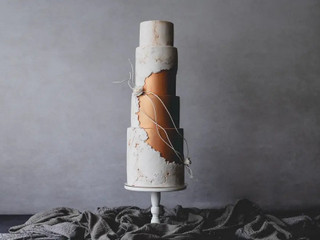 17 Beautiful Rose Gold Wedding Cakes