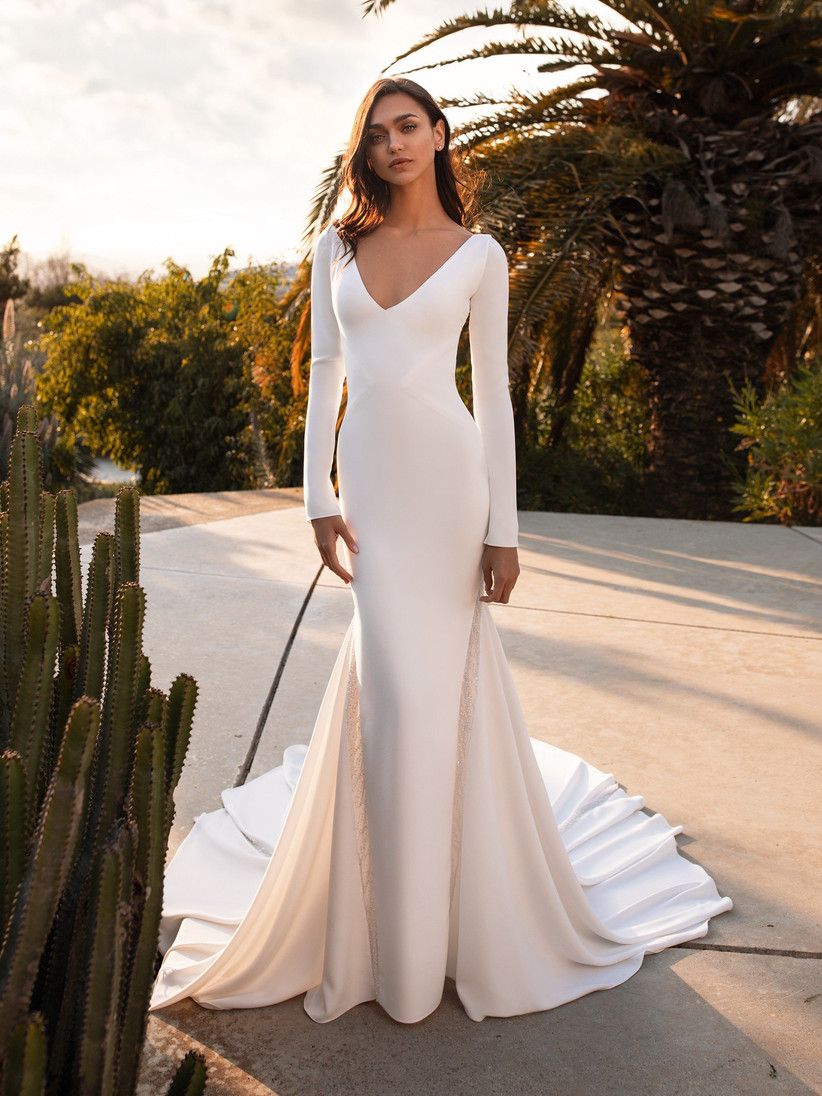 simple flowing wedding dress