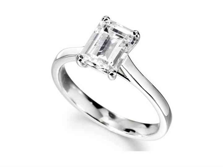 Emerald Cut Engagement Rings 