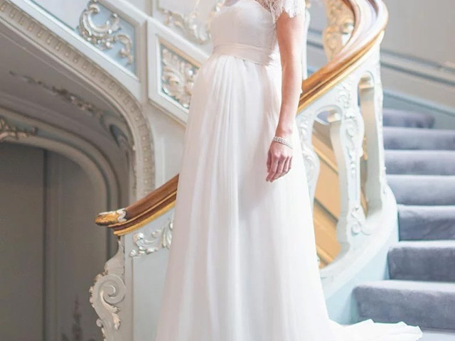 elegant maternity wedding dresses