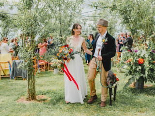 How To Plan a Festival Wedding: Expert Tips