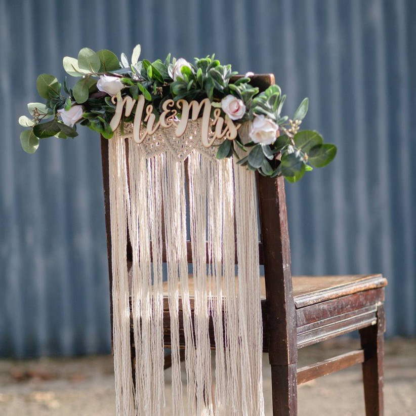 The Best Wedding Flower Garlands - hitched.co.uk