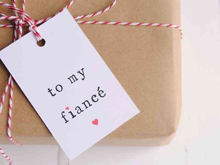 gifts idea for fiance