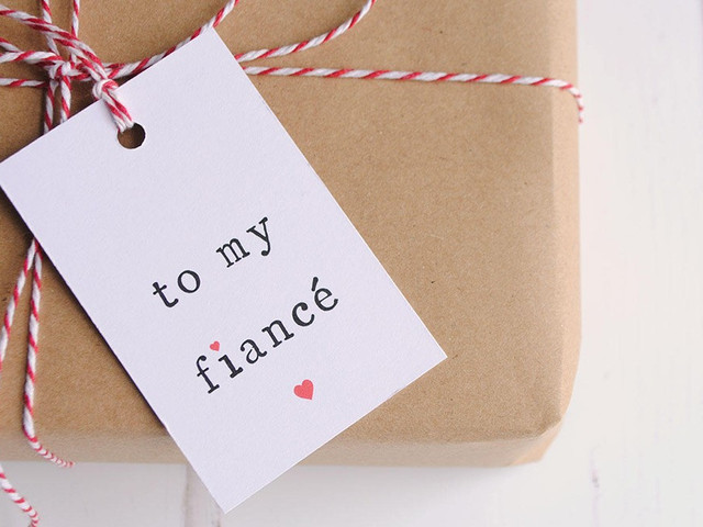 gifts to get fiance