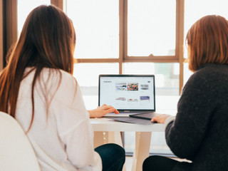 How to Handle a Deal Savvy Client in the Wedding Industry