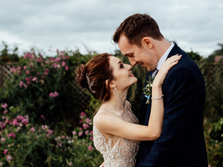A Quirky, Derbyshire Wedding with a Ukulele Maid of Honour Speech