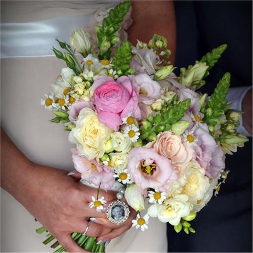 pretty wedding flowers
