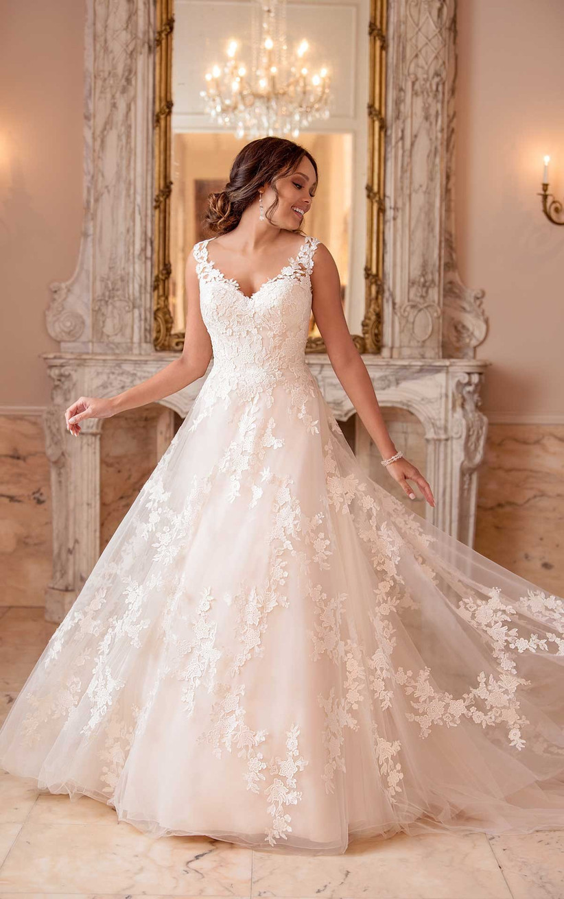 Wedding Dress Shopping How To Choose Your Wedding Dress Hitched