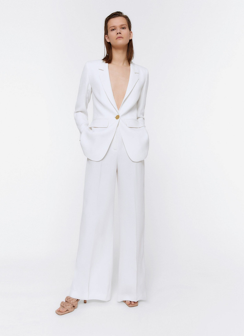 33 Chic Wedding Suits for Women to Buy Now