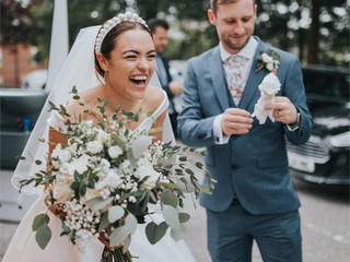 Why You Should (Seriously) Consider a Weekday Wedding