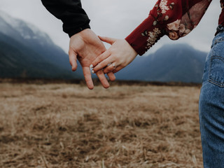 Why It’s Okay to Feel Sad About Postponing Your Wedding: How to Cope if You’re Feeling Heartbroken