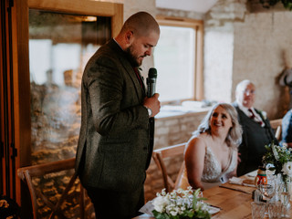 The Best Groom Speech Examples & Expert Tips