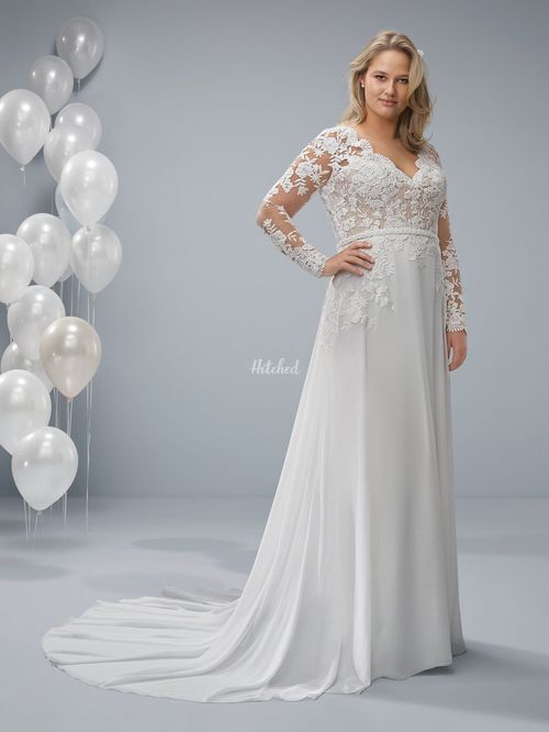ODA PLUS Wedding Dress from White One - hitched.co.uk