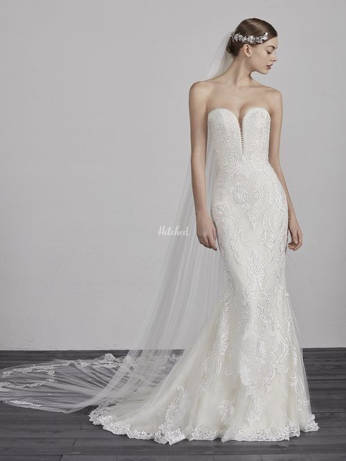 ERESA Wedding Dress from Pronovias - hitched.co.uk