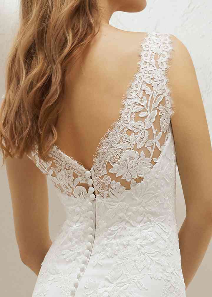 VIANA Wedding Dress from Pronovias - hitched.co.uk