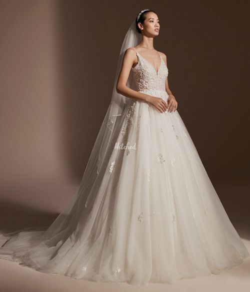 LUCREZIA, Pronovias