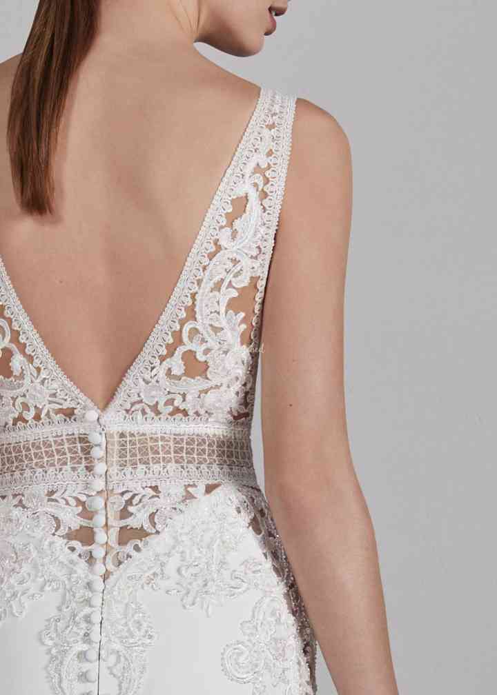 Emily pronovias clearance