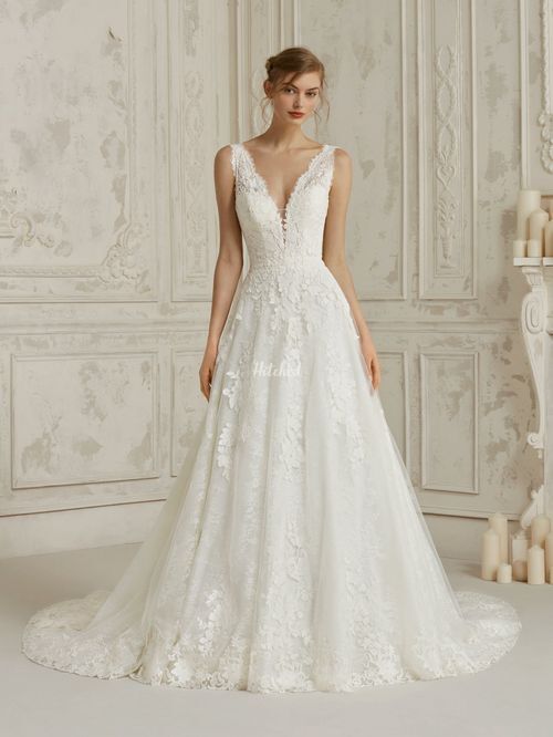 MAGGIE, Pronovias