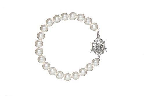 Diademe Pearl White, Stephanie Browne