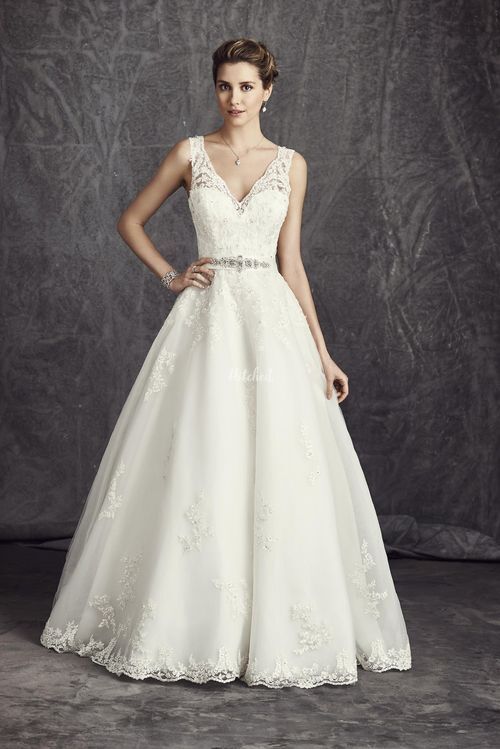 BE279 Wedding Dress from Ella Rosa by Kenneth Winston - hitched.co.uk