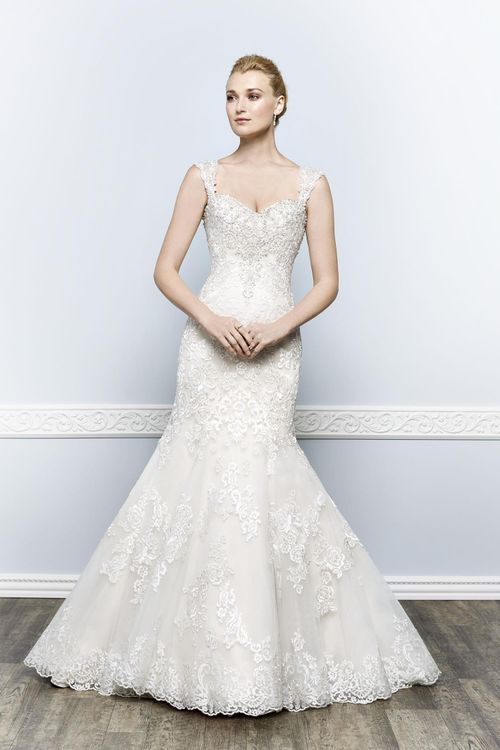 1659 Wedding Dress from Kenneth Winston - hitched.co.uk