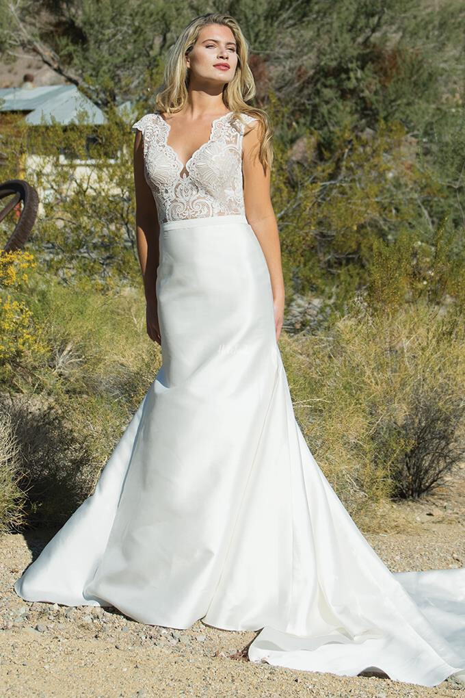 Havana Nights Wedding Dress from Ivory & Co. By Sarah Bussey - hitched ...