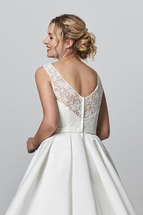 Great Pure Bridal Wedding Dresses in the world Learn more here 