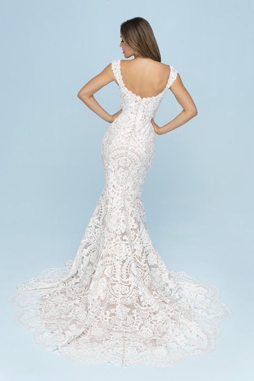 9609, Allure Bridals